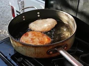 INDIAN FRY BREAD,  ga-do-di-tsa-la-nu-hi-a-yv-wi-ya