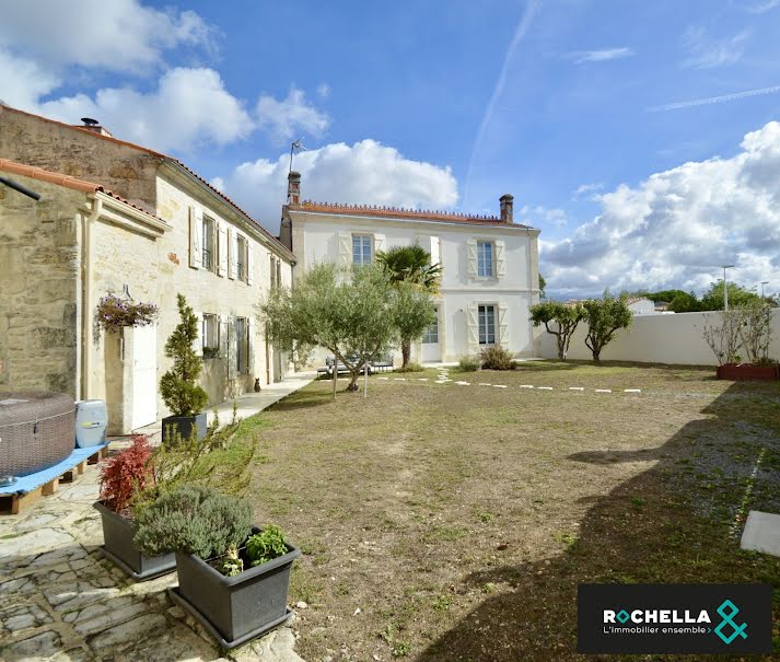 Vente maison 6 pièces 265 m² à La Rochelle (17000), 615 000 €