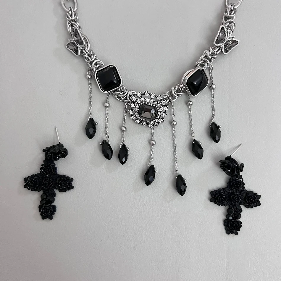 Collier ras de cou 