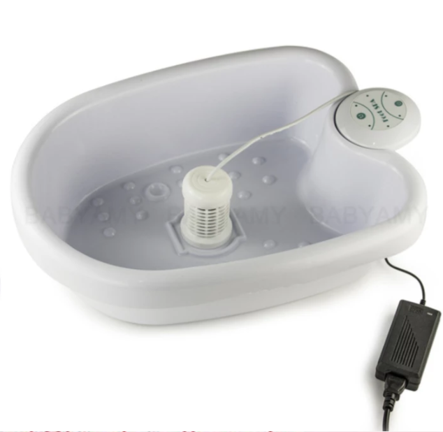 Instrument de détoxification pour bain de pieds. Détendez-vous et nettoyez votre corps. Éliminez les toxines grâce à ce bain de pieds simple et favorisez le bien-être.