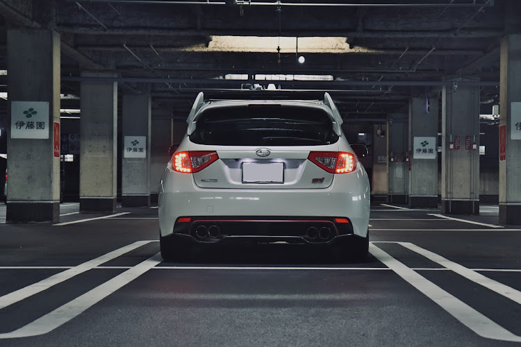 インプレッサ ハッチバックのインプレッサWRXSTI・WRX STI・SUBARU・立体駐車場に関するカスタム事例の投稿画像3枚目