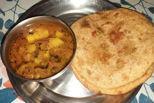 Aloo Subji With Aloo Puri [4 Puri]