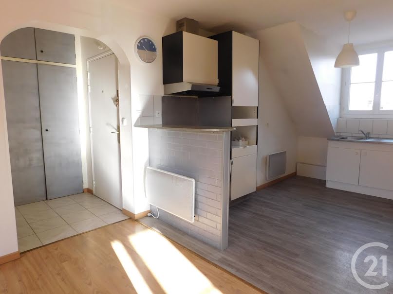 Location  appartement 3 pièces 44.33 m² à Etampes (91150), 650 €