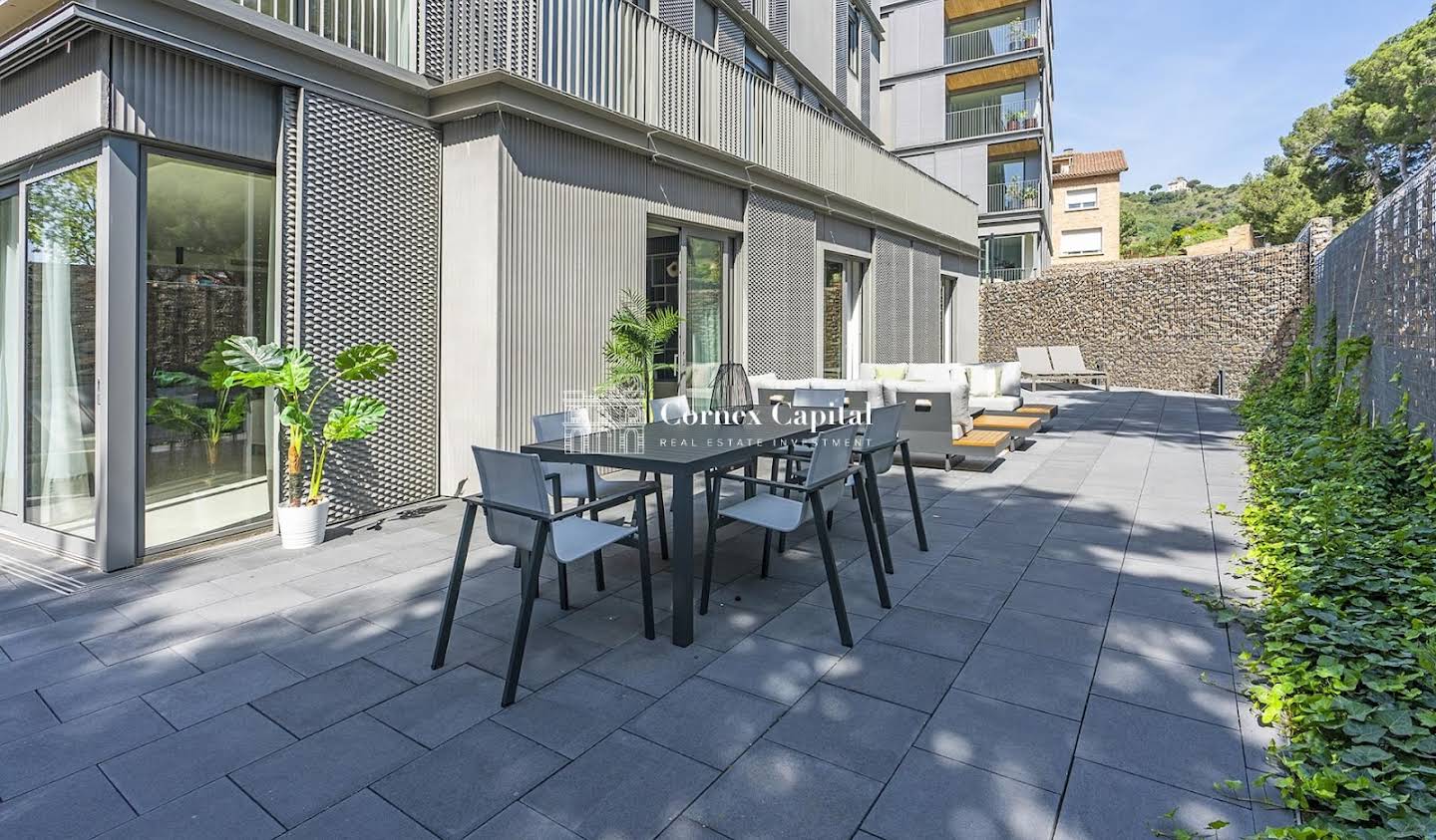 Apartment with terrace and pool Barcelona