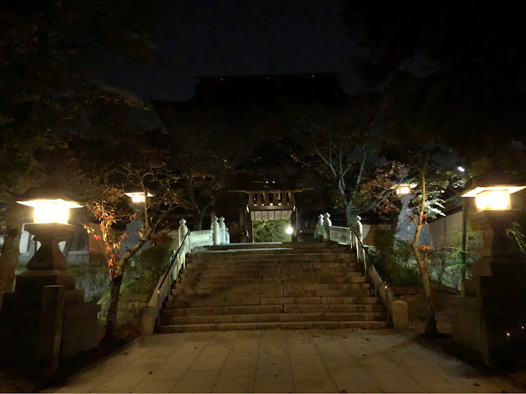 セレナの香椎宮・祈願・当て逃げダメ絶対・福岡愉快な仲間たち かずーんさんに関するカスタム事例の投稿画像1枚目