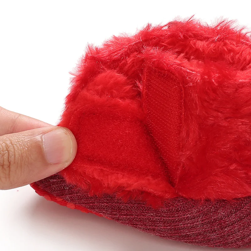 Babysnowboots voor 0-1 jaar, unisex, met strik en gebreid. Warme schoenen voor baby's. Bescherming en comfort voor de kleine voetjes in de winter.