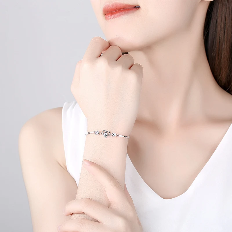 Title 4, Damen Armband aus Sterling Silber mit Herz. Ein...