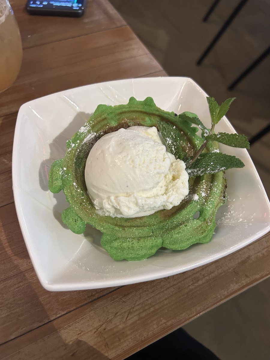 GF Pandan Waffle with Ice Cream