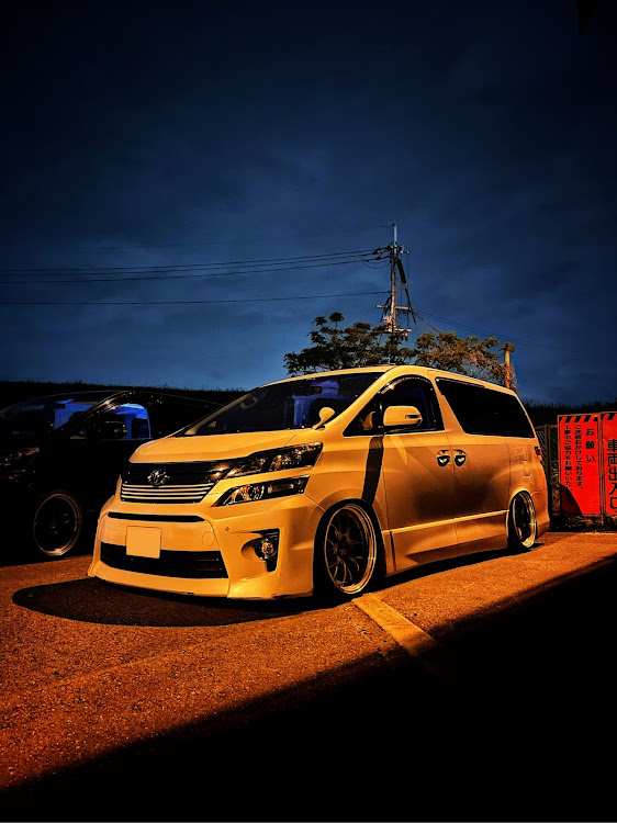 ヴェルファイアの車が好きな人と繋がりたい・アルヴェル好きと繋がりたい・GWフル出勤・内向きオーディオ・動画やと音質さがる😓に関するカスタム事例の投稿画像2枚目
