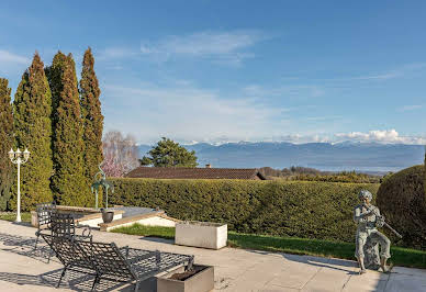 House with garden and terrace 3