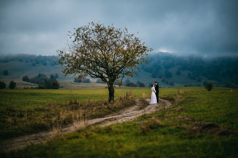 Bröllopsfotograf Arhir Laurentiu (arhirlaurentiu). Foto av 22 oktober 2016