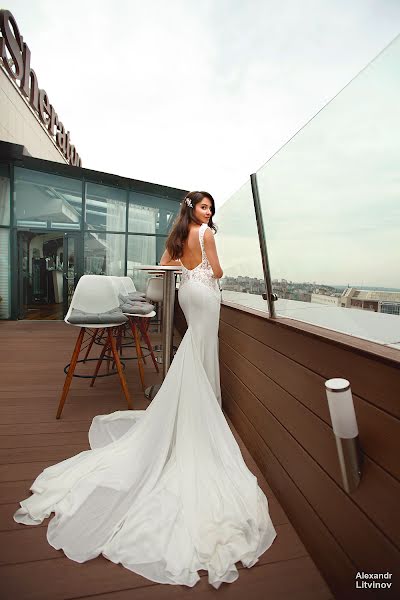 Wedding photographer Aleksandr Litvinov (zoom01). Photo of 18 July 2018