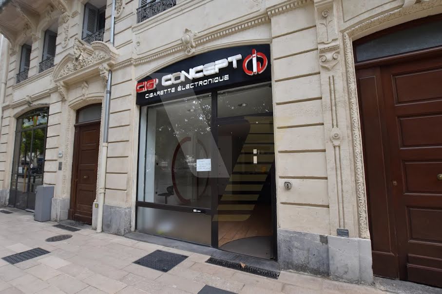 Location  locaux professionnels 2 pièces 38.04 m² à Beziers (34500), 656 €