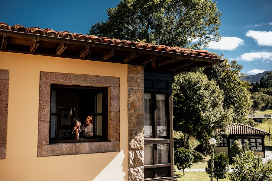 Fotografo di matrimoni Diego Velasquez (velasstudio). Foto del 27 ottobre 2022