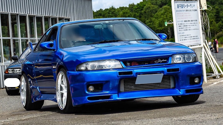スカイラインのSKYLINE・スカイライン・R33に関するカスタム事例の投稿画像1枚目