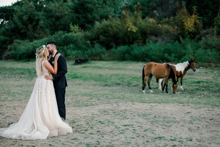 Fotógrafo de casamento Konstantinos Roupelis (roupelis). Foto de 11 de junho 2019