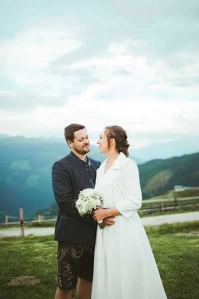 Jurufoto perkahwinan Valentina Boeck (valentinaboeck). Foto pada 2 Ogos 2021