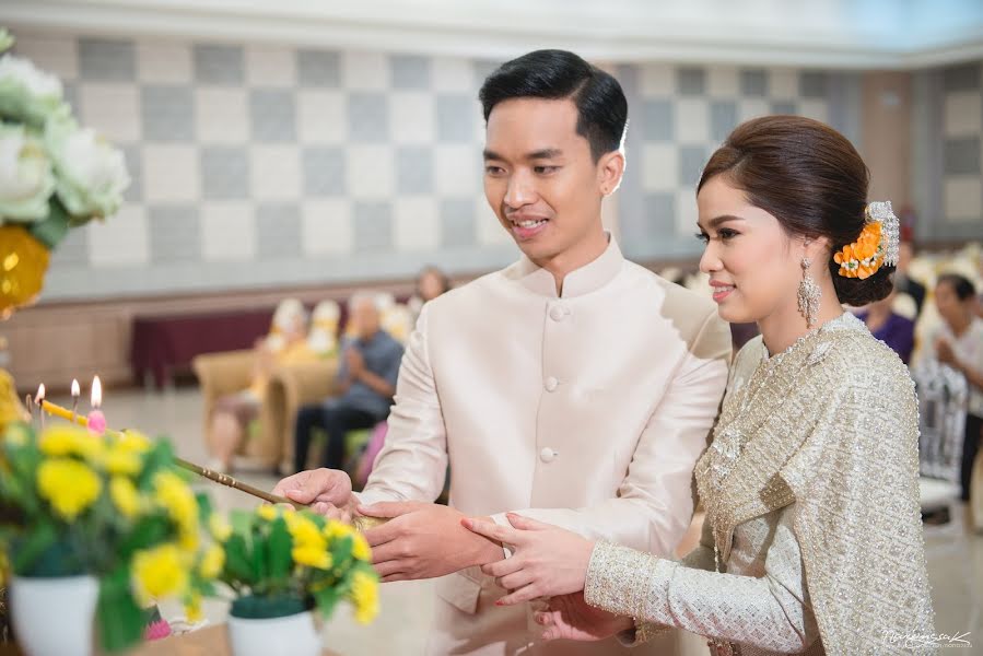 Fotógrafo de casamento Narongsak Leelahawiroch (leelahawiroch). Foto de 8 de setembro 2020