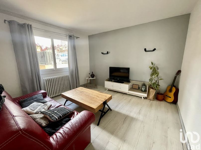 Vente maison 4 pièces 102 m² à Nogent-le-Roi (28210), 190 000 €