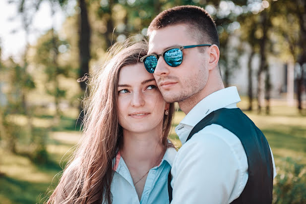 結婚式の写真家Aleksandr Burov (rbphoto)。2019 5月31日の写真