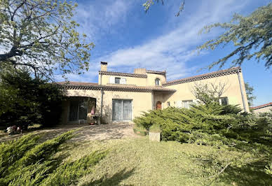 House with terrace 2