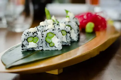 Asparagus Cream Cheese Sushi [8 Pcs]