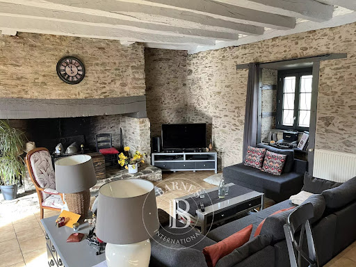 Property with pool 4