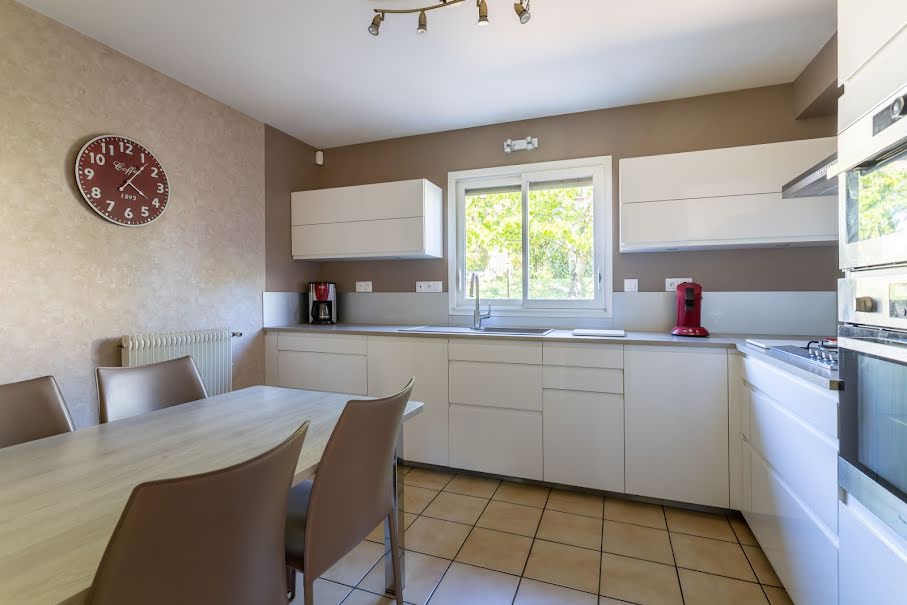 Vente maison 7 pièces 135 m² à Cournon-d'Auvergne (63800), 350 000 €