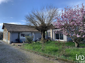 maison à Agris (16)