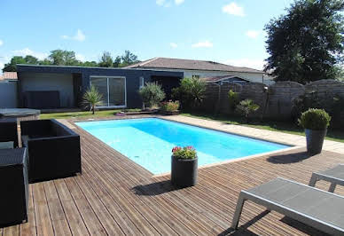 House with pool and terrace 19