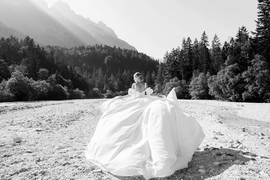 Wedding photographer Péter Győrfi-Bátori (purephoto). Photo of 21 November 2023