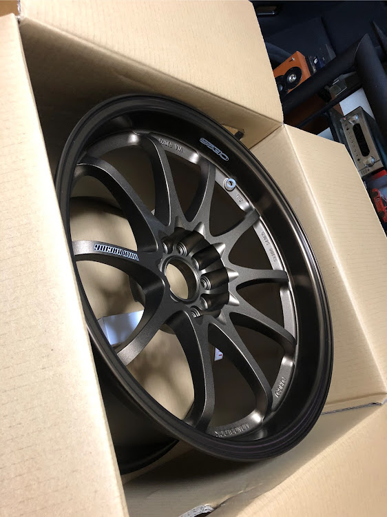 インプレッサ WRX STIのRAYS・CE28Nに関するカスタム事例の投稿画像1枚目