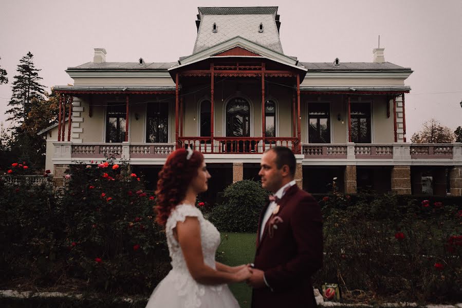 Wedding photographer Ionut Bogdan Patenschi (ionutbogdanpat). Photo of 12 March 2019