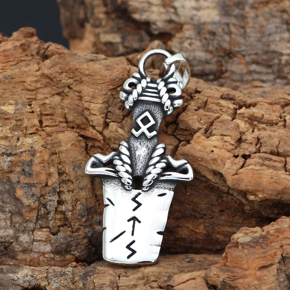 Collier Épée Runique Audinluna Viking Nordique Acier Titane Cadeau Homme Bijou Protecteur Symbole Force Élégance Style Guerrier