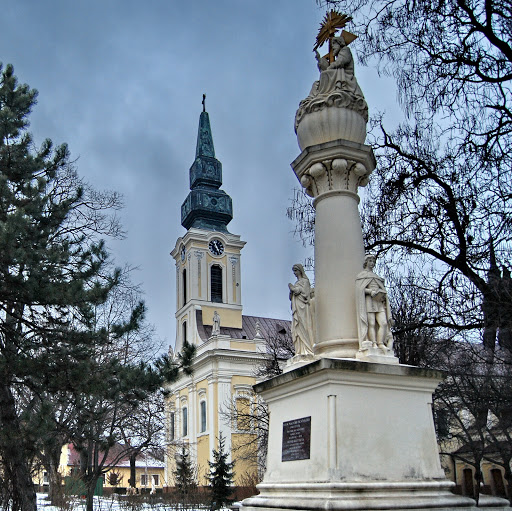 Szentháromság Szobor 