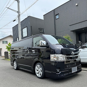 ハイエースバン TRH200V