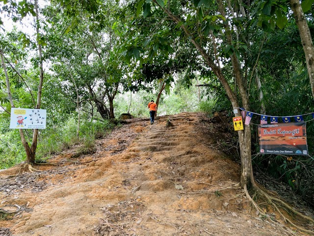 Bukit Kopungit Hiking Trail Starting Point