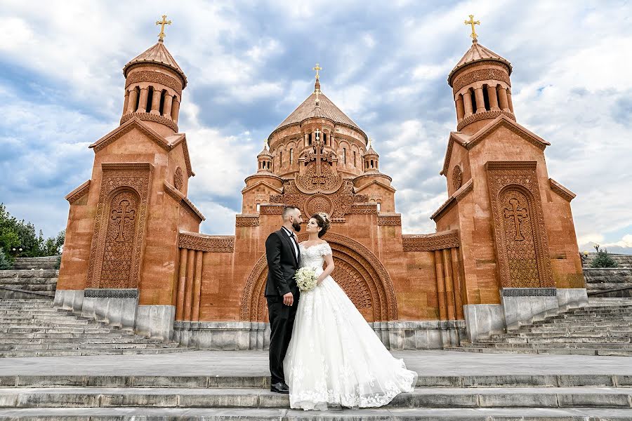 Fotograf ślubny Viken Tutunjian (viken). Zdjęcie z 23 kwietnia 2019