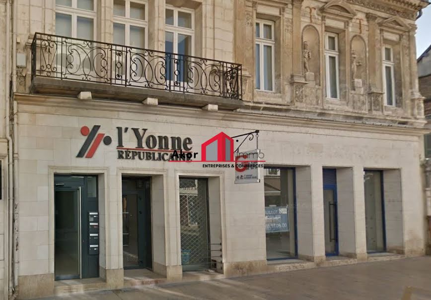 Location  locaux professionnels  300 m² à Auxerre (89000), 3 333 €