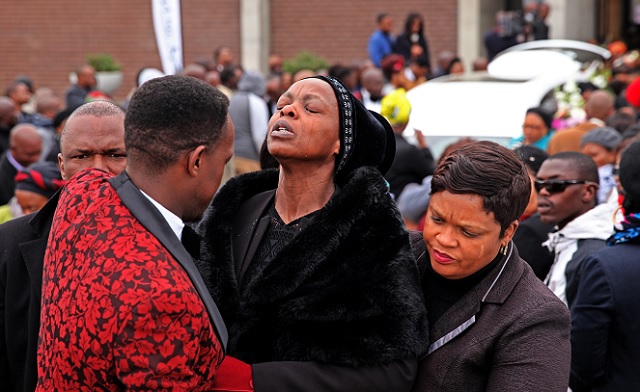 Khensani Maseko’s mother, Thobile Thembi Maseko, weeps as her daughter’s body is laid to rest at Nasrec Memorial Park, south of Johannesburg. Khensani‚ 23, a third-year Rhodes University student ‚ committed suicide last week