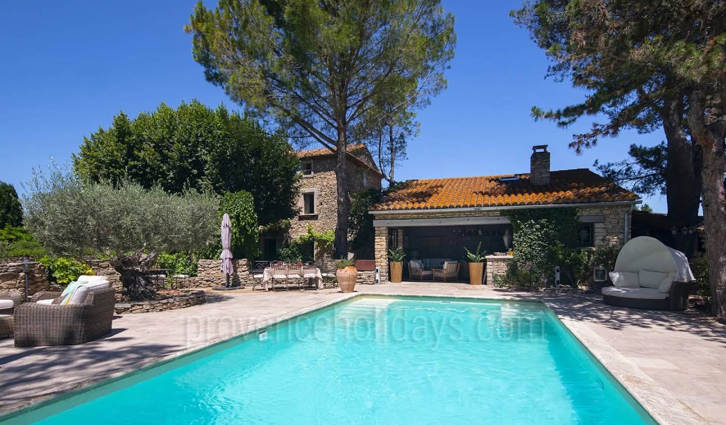 Property with pool L'Isle-sur-la-Sorgue