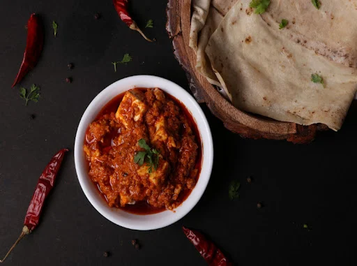 Tawa Paneer Gravy Combo (With Roti/Rice)