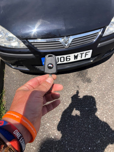 lost remote key cut and programmed at the roadside 