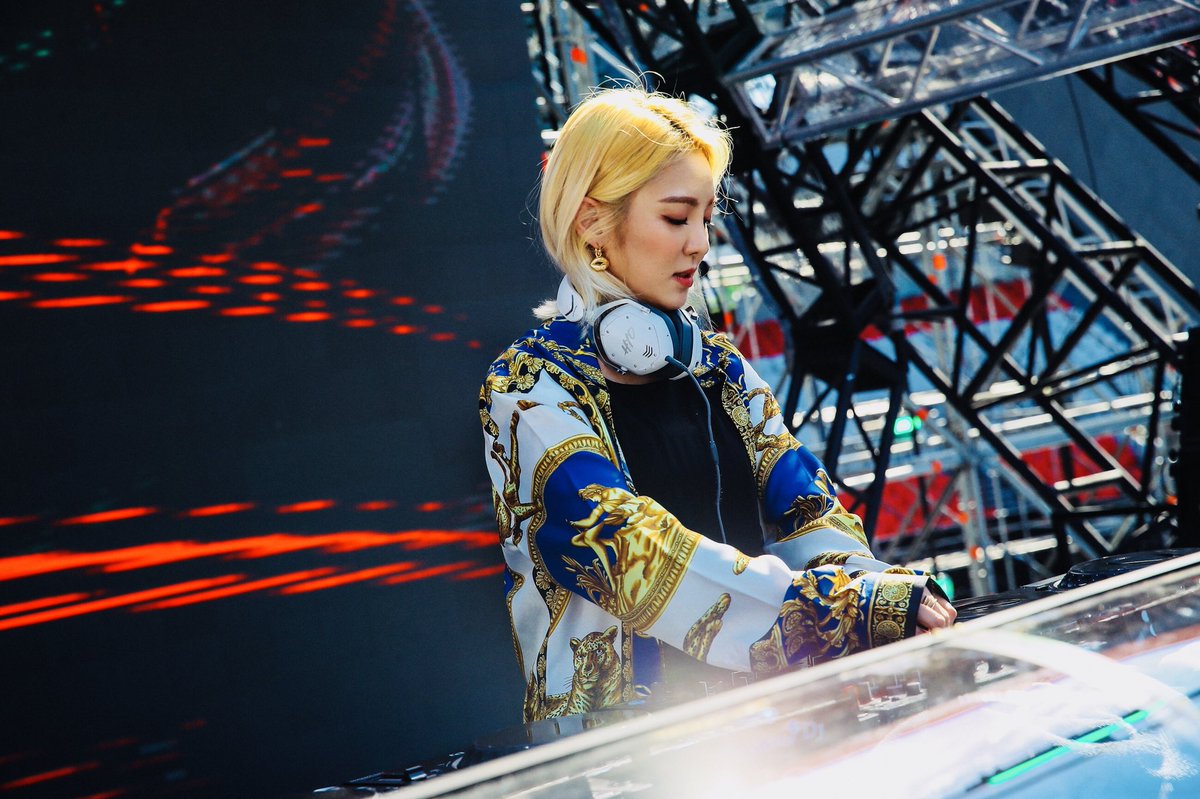 hyoyeon-você-dj