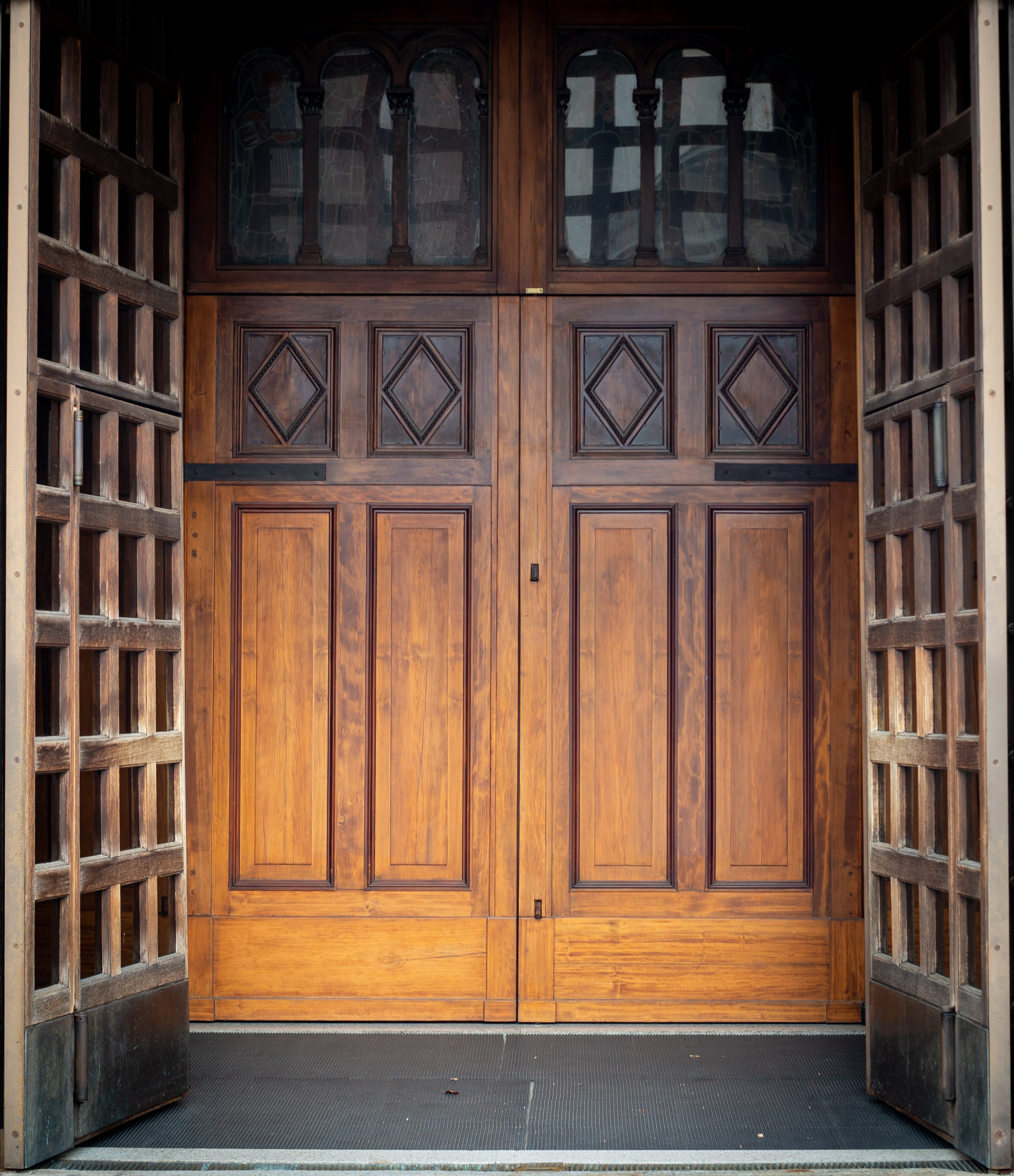 Church door di Giuseppe Ferraiolo