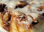 Cinnamon Roll Swirl Cake Recipe! was pinched from <a href="https://www.facebook.com/photo.php?fbid=550646248301410" target="_blank">www.facebook.com.</a>