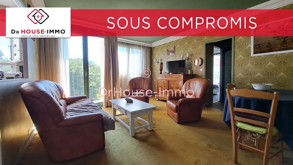 Vente appartement 4 pièces 75 m² à Parthenay (79200), 67 000 €