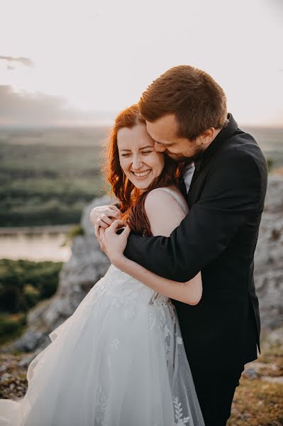 Fotógrafo de casamento Jakub Hasák (jakubhasak). Foto de 29 de julho 2022