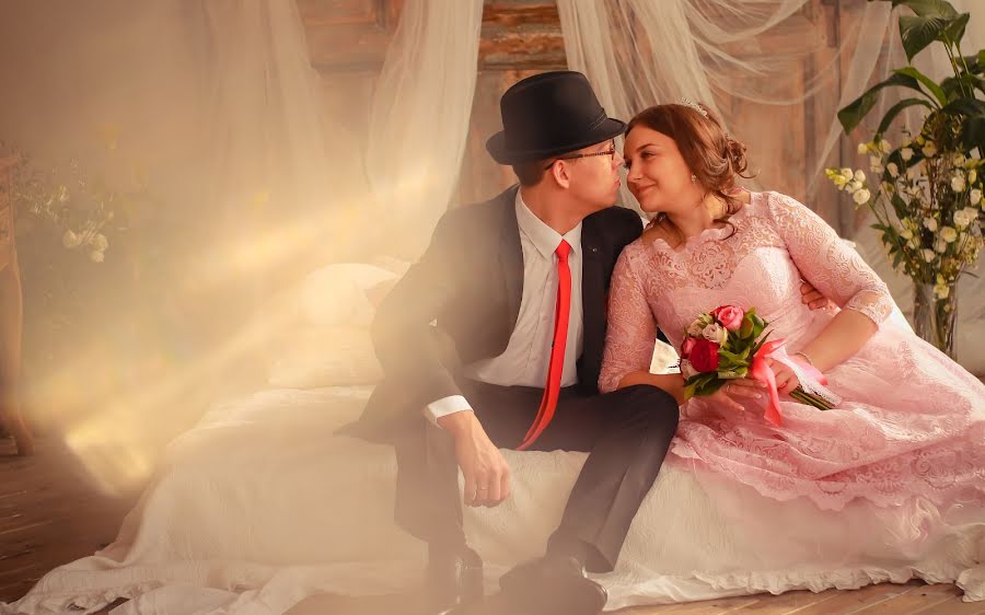 Fotografer pernikahan Elina Mikhalcova (elinabrauni). Foto tanggal 28 Maret 2019