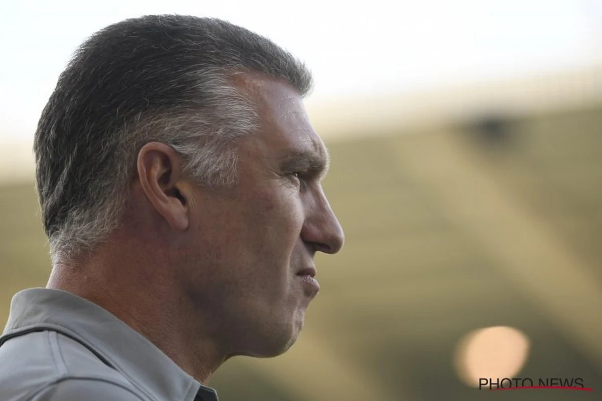 Nigel Pearson (OHL) na nieuwe nederlaag: "Ref had een groot aandeel in wedstrijd én het resultaat"